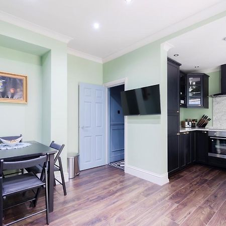 Central Stylish 2-Bed Apartment In Londres Exterior foto